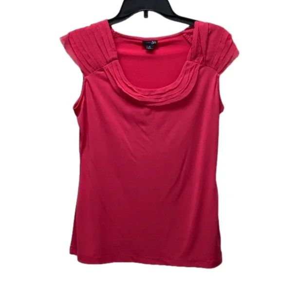 SALE. East 5th Blouse Size Small - Picture 4 of 9